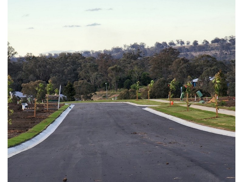 44 Aquila Drive (Eagle Heights), Meringandan West QLD 4352