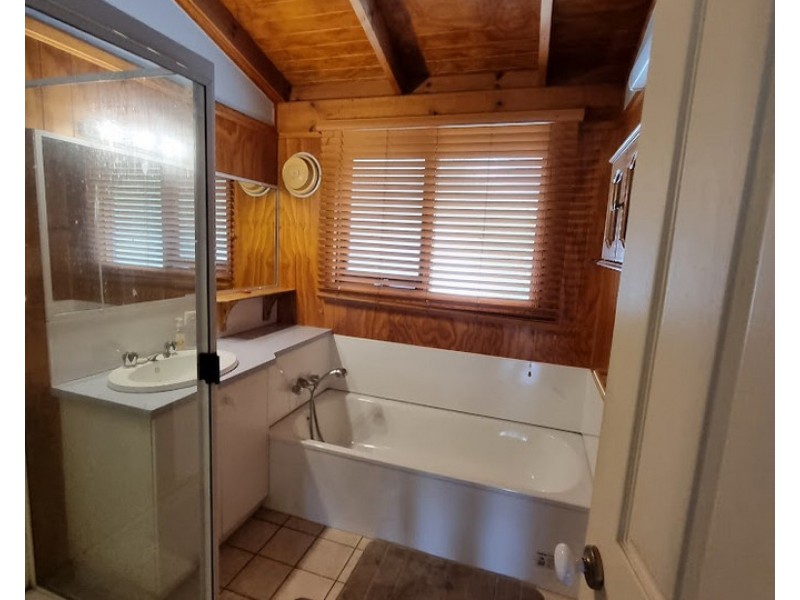 3847 New England Highway, Thornville QLD 4352