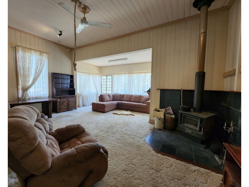 18 Nicholas Crt, Cooyar QLD 4402