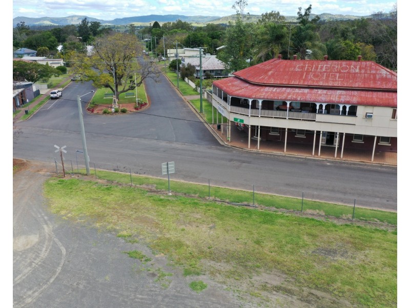 1 Railway Street, Helidon QLD 4344