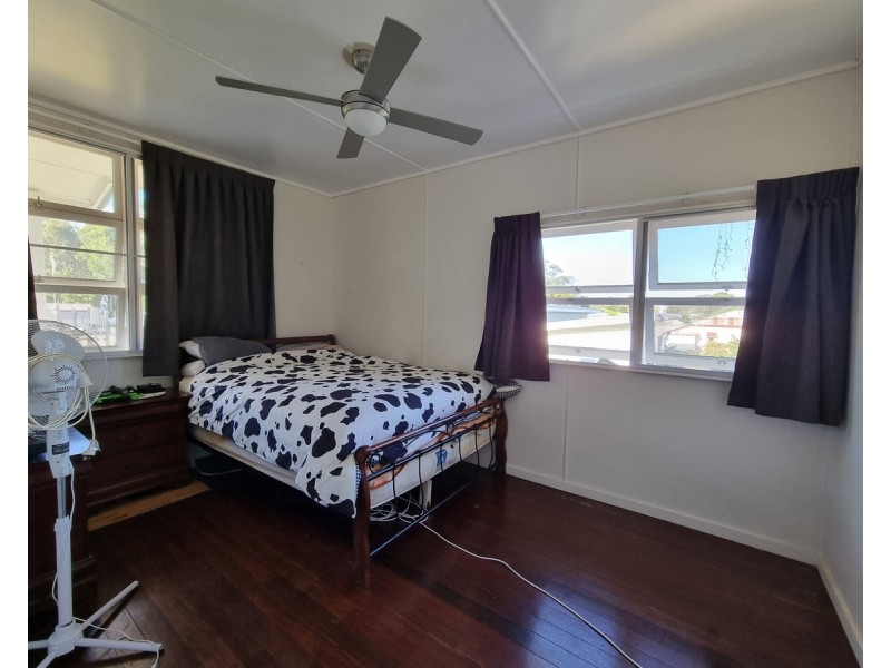 30 James Street, Crows Nest QLD 4355