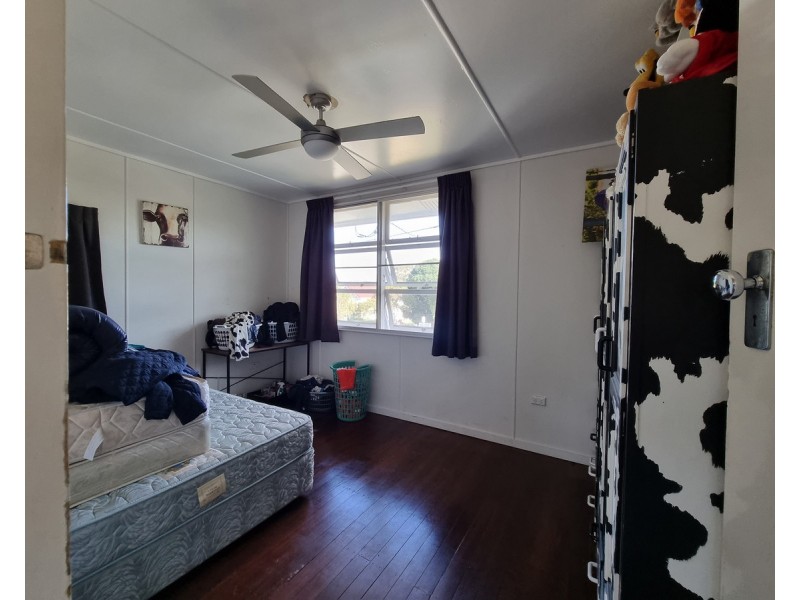 30 James Street, Crows Nest QLD 4355