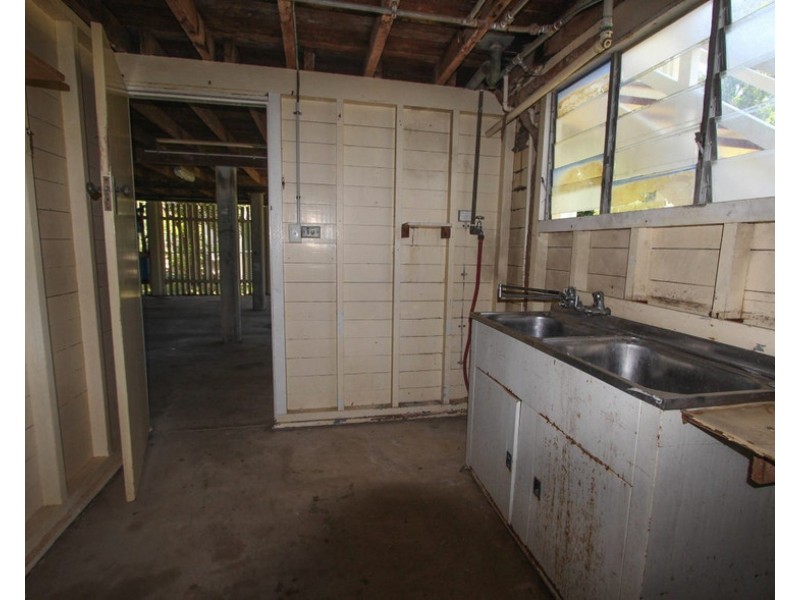 30 James Street, Crows Nest QLD 4355