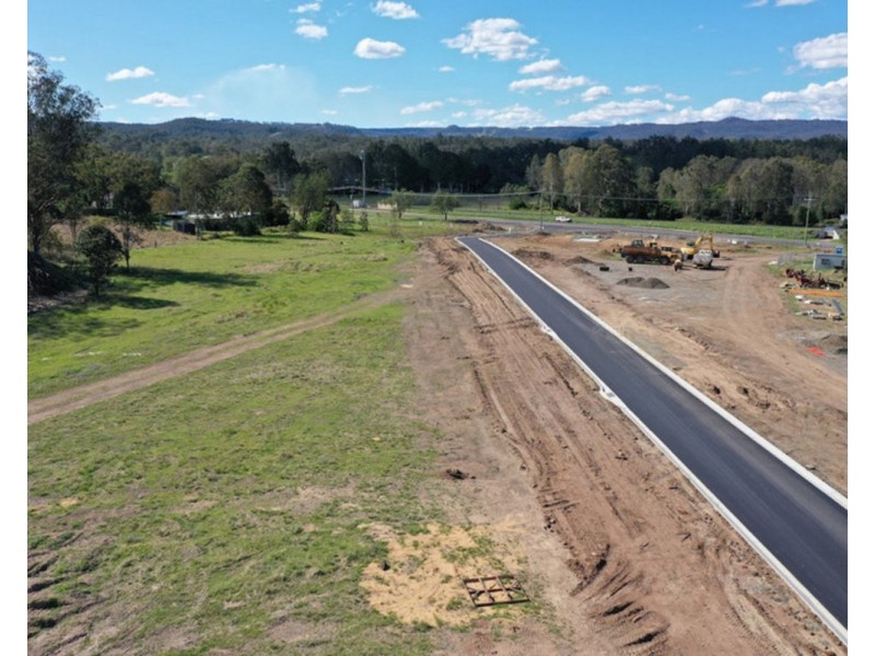 13 Goodman Drive, Murphys Creek QLD 4352