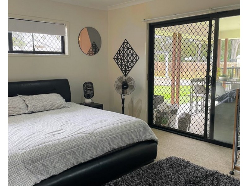 15 Kimdonn Drive, Withcott QLD 4352