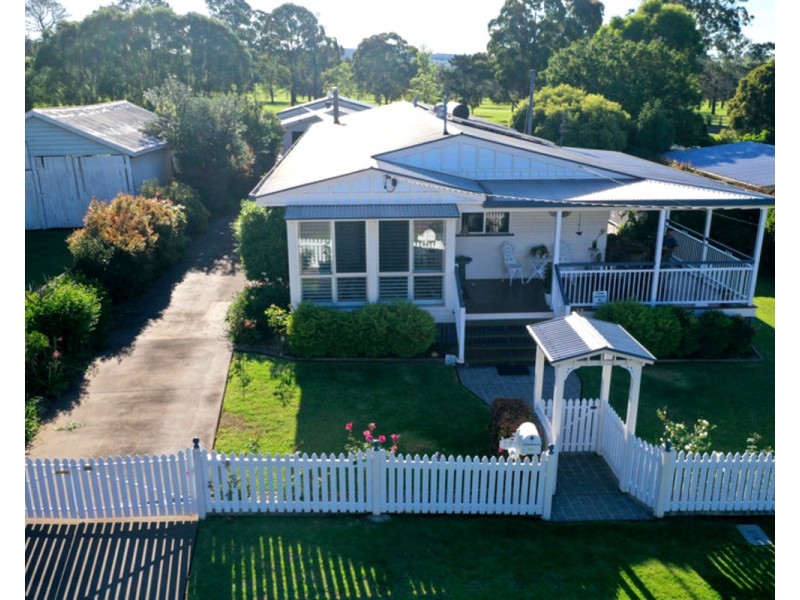 37 Andrews Road, Crows Nest QLD 4355