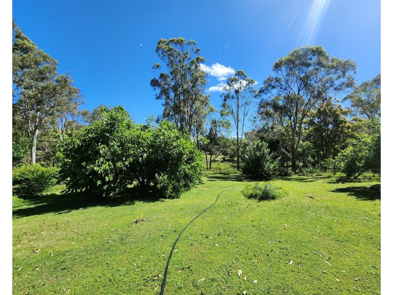 12 Middle Road, Pierces Creek QLD 4355