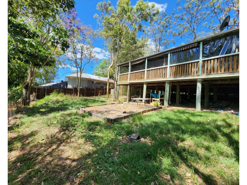 20 Gordon Crescent, Withcott QLD 4352