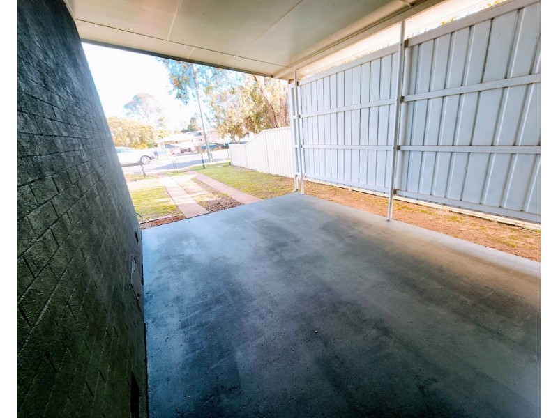 8 Nolan Street, Crows Nest QLD 4355