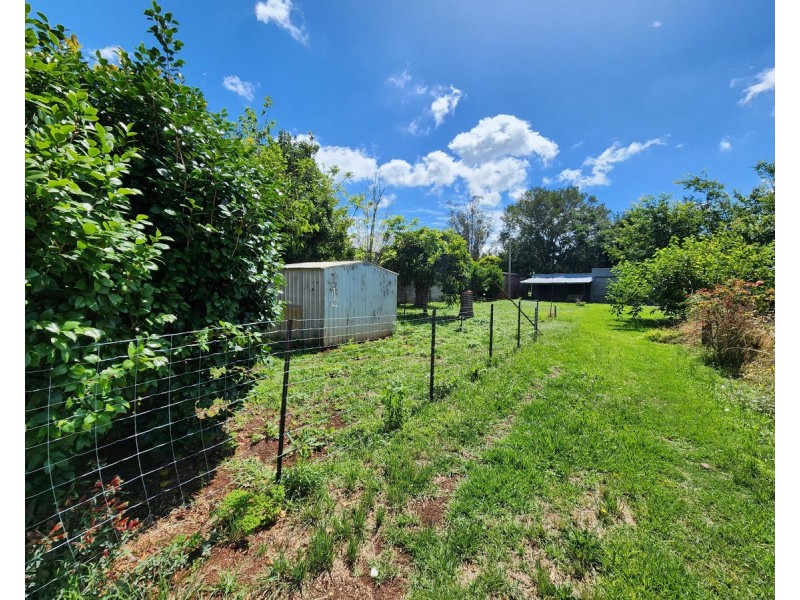 2 Link Street, North Toowoomba QLD 4350