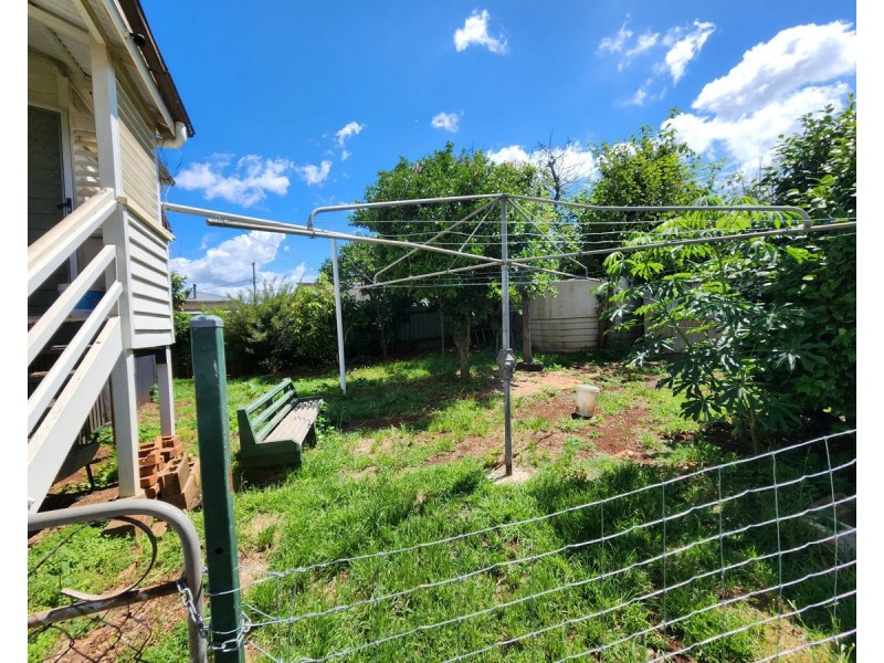 2 Link Street, North Toowoomba QLD 4350