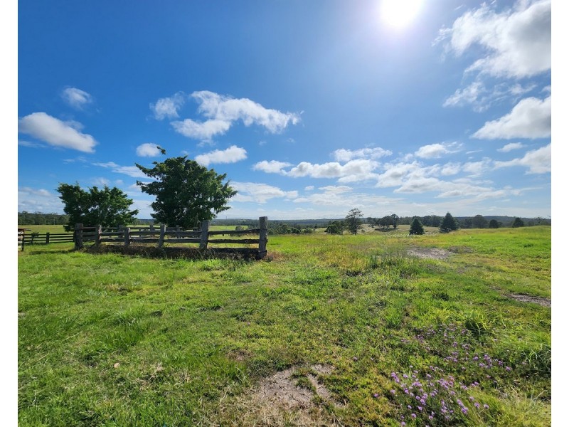 114 Cherry Creek Road, Cherry Creek QLD 4306