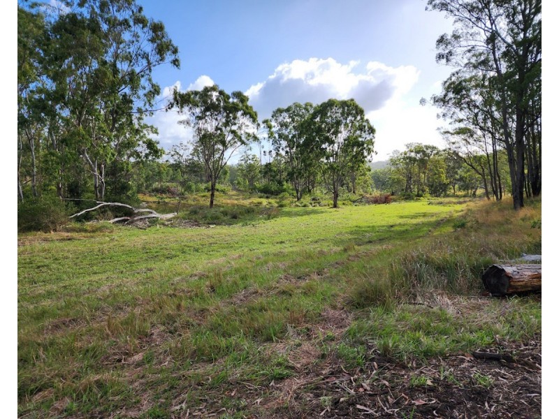3 Ravensbourne Dip Road, Ravensbourne QLD 4352