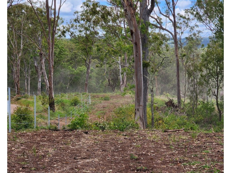3 Ravensbourne Dip Road, Ravensbourne QLD 4352