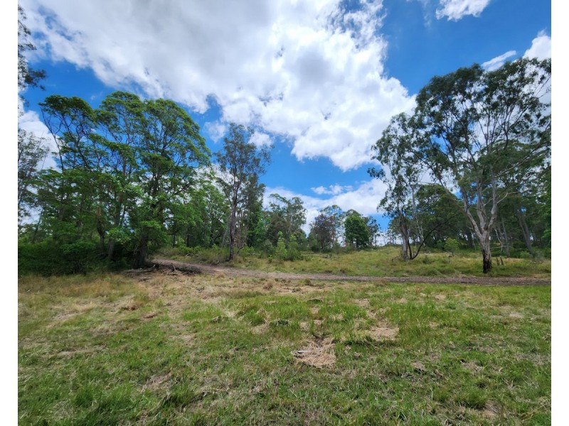 3 Ravensbourne Dip Road, Ravensbourne QLD 4352