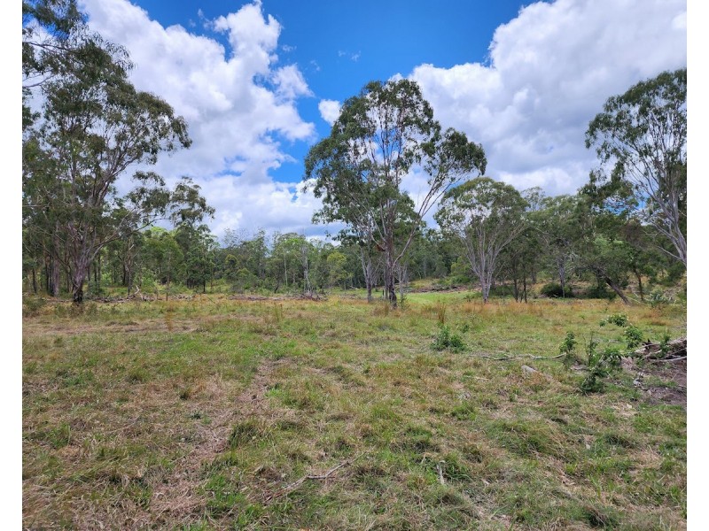 3 Ravensbourne Dip Road, Ravensbourne QLD 4352