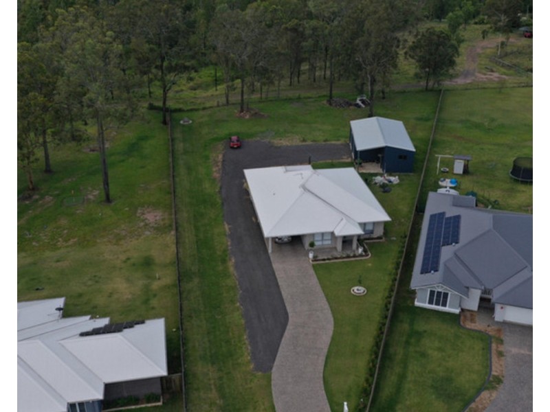 9 Pamela Court, Withcott QLD 4352