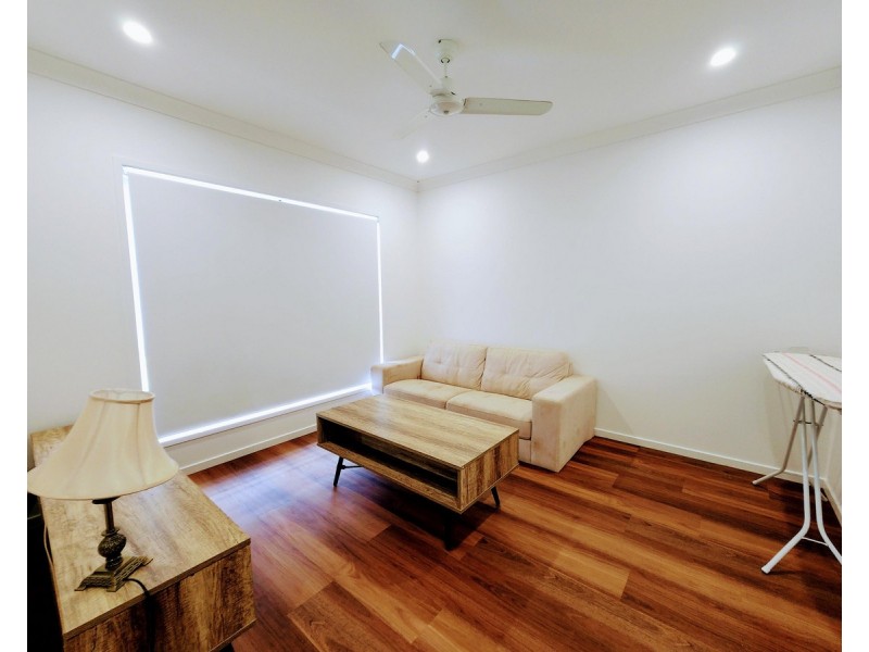 9 Pamela Court, Withcott QLD 4352
