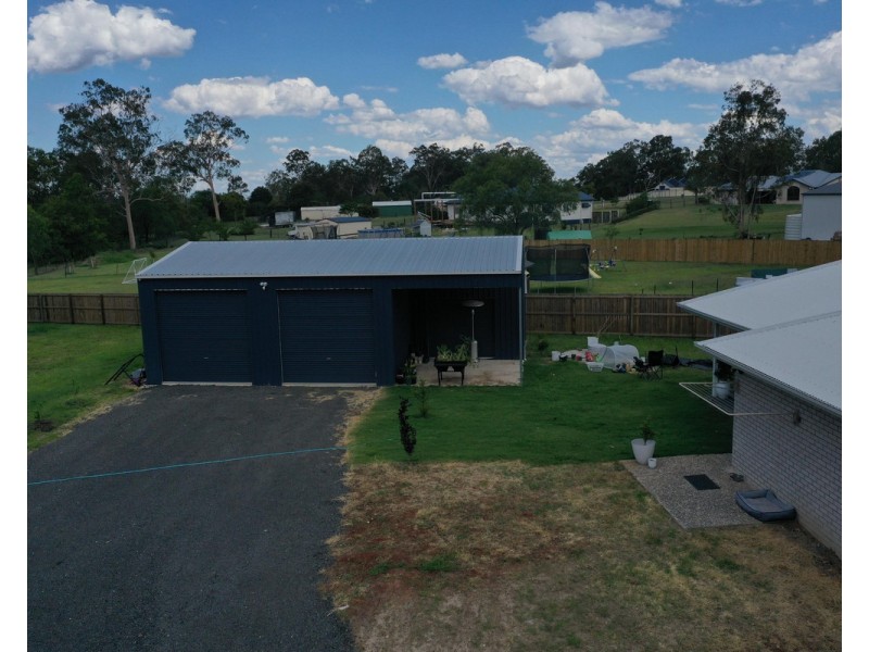 9 Pamela Court, Withcott QLD 4352