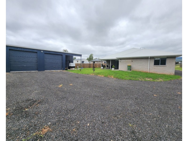 9 Pamela Court, Withcott QLD 4352