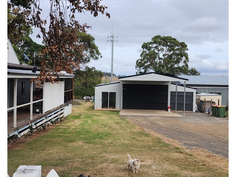 25 King Street, Goombungee QLD 4354
