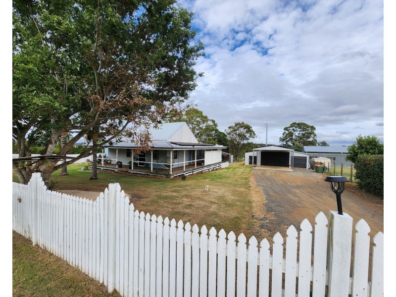 25 King Street, Goombungee QLD 4354