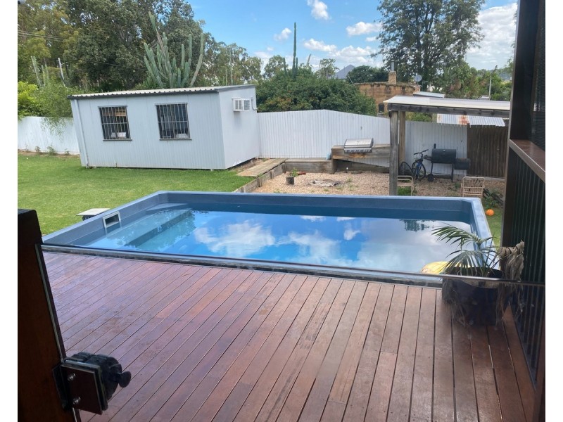 25 King Street, Goombungee QLD 4354
