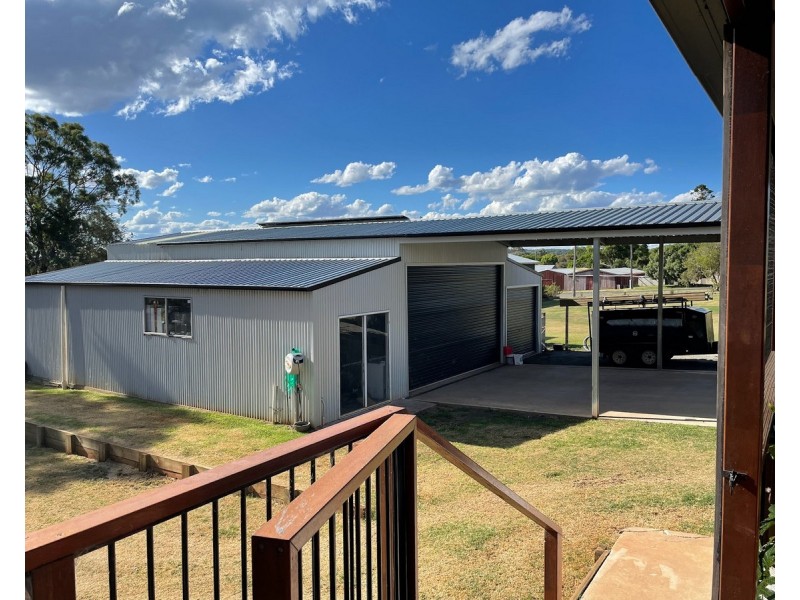 25 King Street, Goombungee QLD 4354