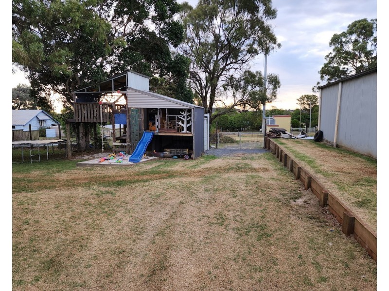 25 King Street, Goombungee QLD 4354
