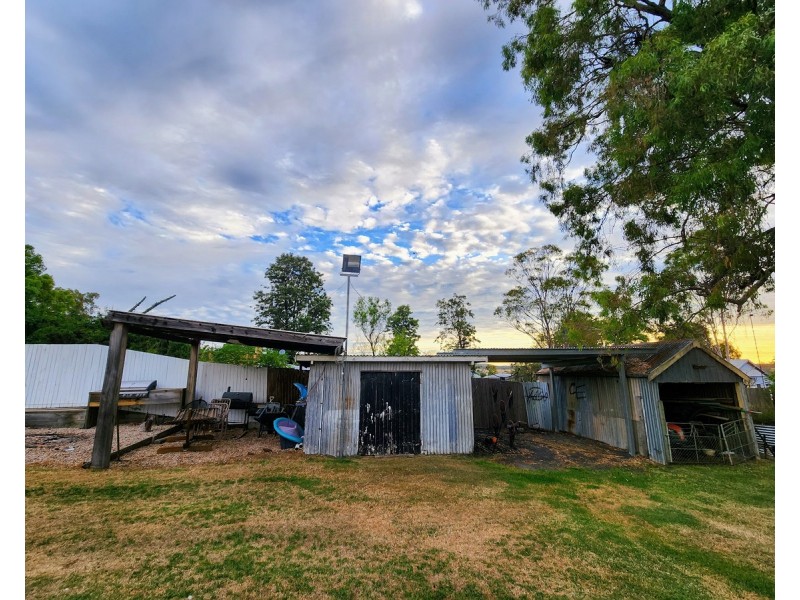 25 King Street, Goombungee QLD 4354