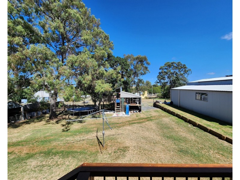 25 King Street, Goombungee QLD 4354