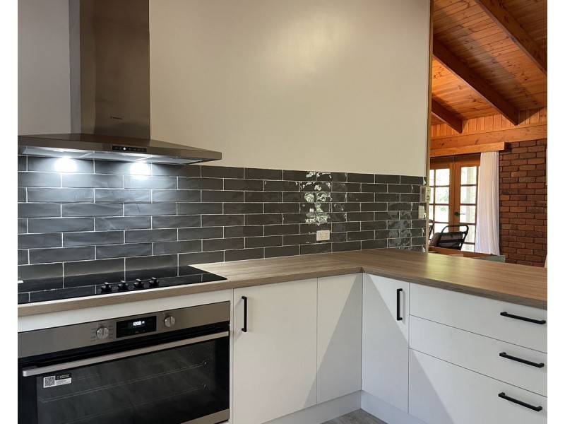 11 Woodland Crescent, Withcott QLD 4352
