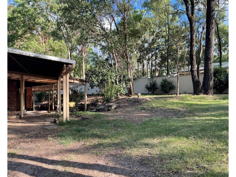 11 Woodland Crescent, Withcott QLD 4352