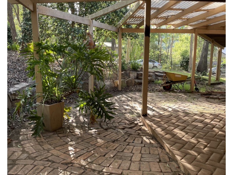 11 Woodland Crescent, Withcott QLD 4352