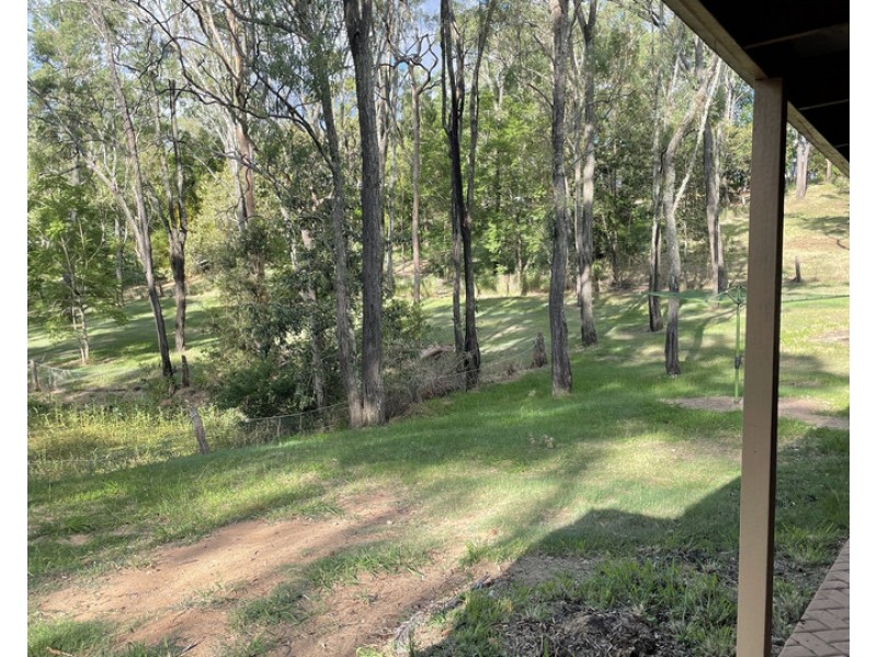 11 Woodland Crescent, Withcott QLD 4352