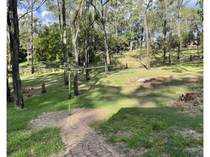 11 Woodland Crescent, Withcott QLD 4352