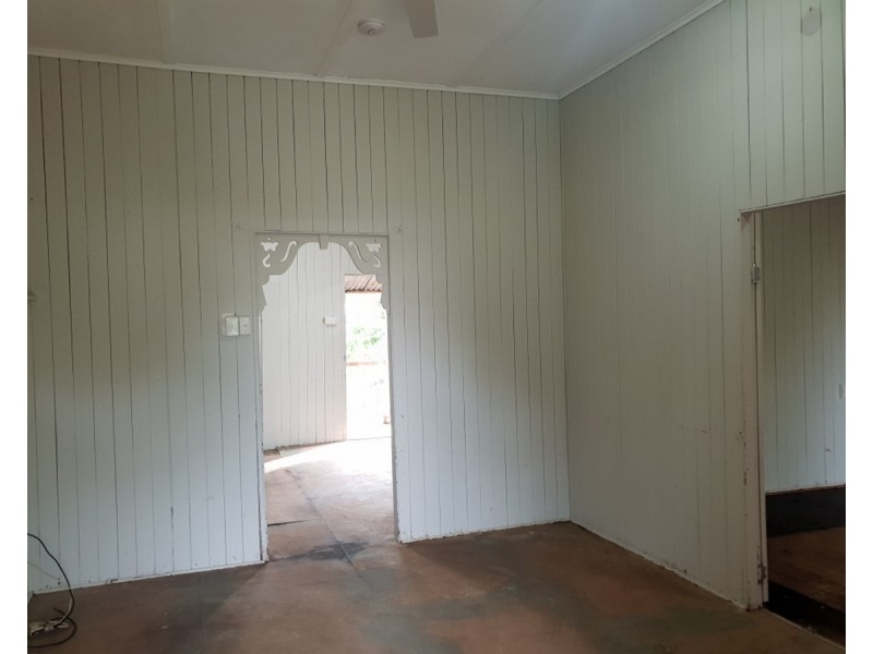 14 Boyle Street, Monto QLD 4630