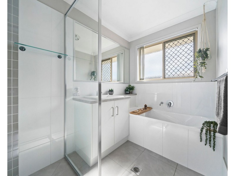 10 Dove Crescent, Kleinton QLD 4352