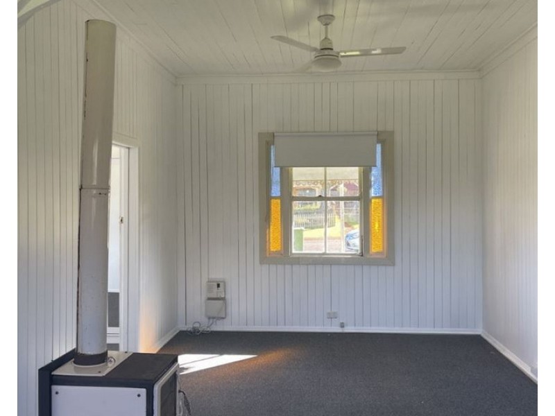 2 Glasgow Street, North Toowoomba QLD 4350