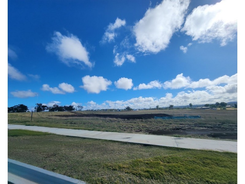 58/4 Aquila Drive (Eagle Heights), Meringandan West QLD 4352