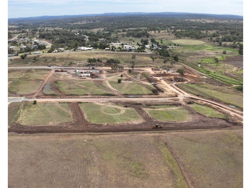 45 Aquila Drive (Eagle Heights), Meringandan West QLD 4352