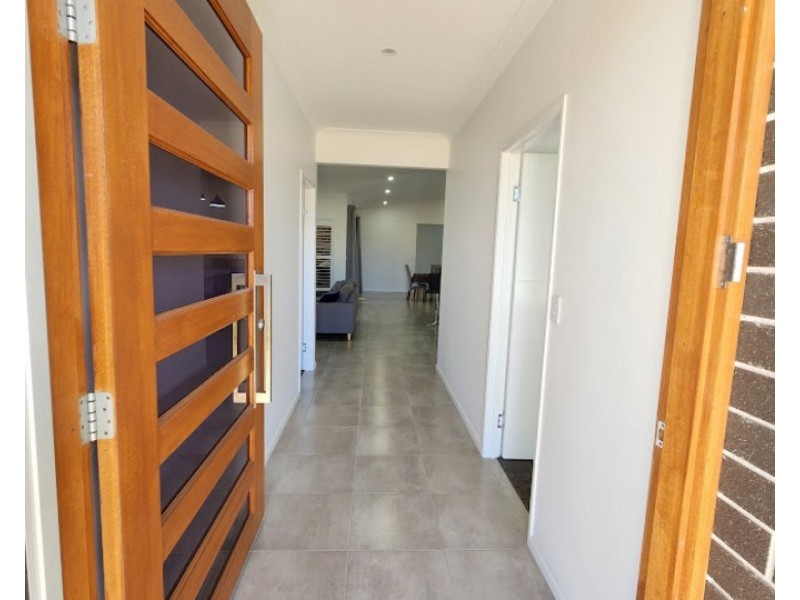 24 McGrory Drive, Kearneys Spring QLD 4350