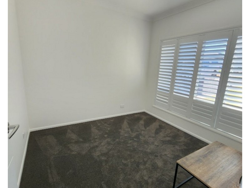 24 McGrory Drive, Kearneys Spring QLD 4350
