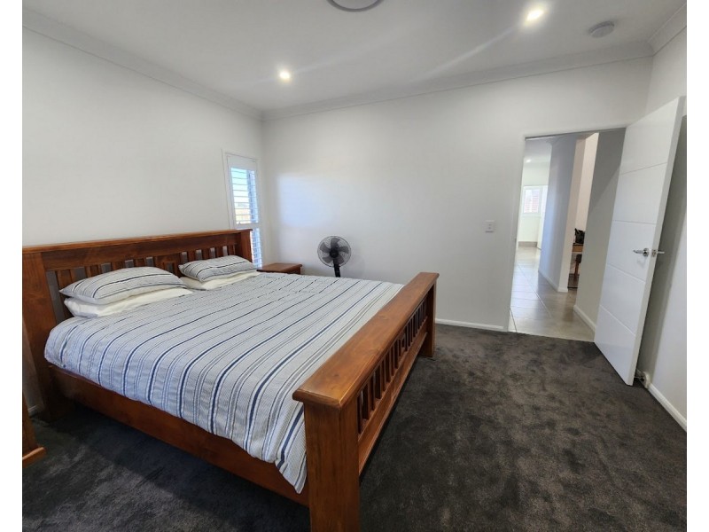 24 McGrory Drive, Kearneys Spring QLD 4350
