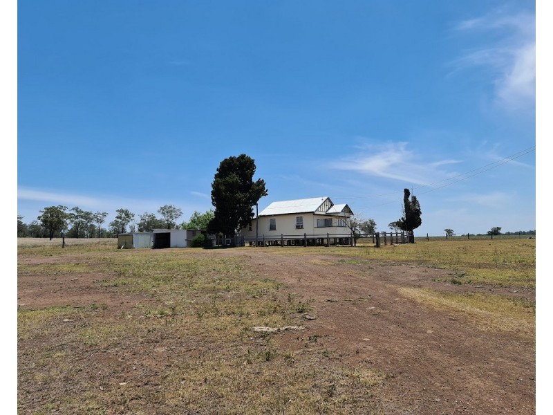 2073 Kingsthorpe Haden Road, Goombungee QLD 4354