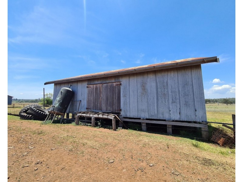 2073 Kingsthorpe Haden Road, Goombungee QLD 4354