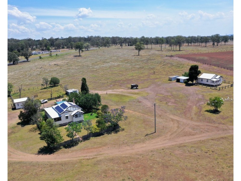 2073 Kingsthorpe Haden Road, Goombungee QLD 4354