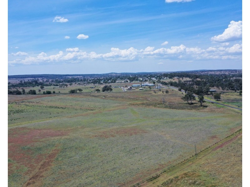 2073 Kingsthorpe Haden Road, Goombungee QLD 4354