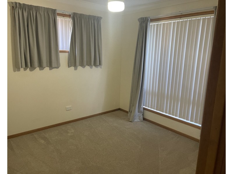 17 Edzill Street, Wilsonton Heights QLD 4350