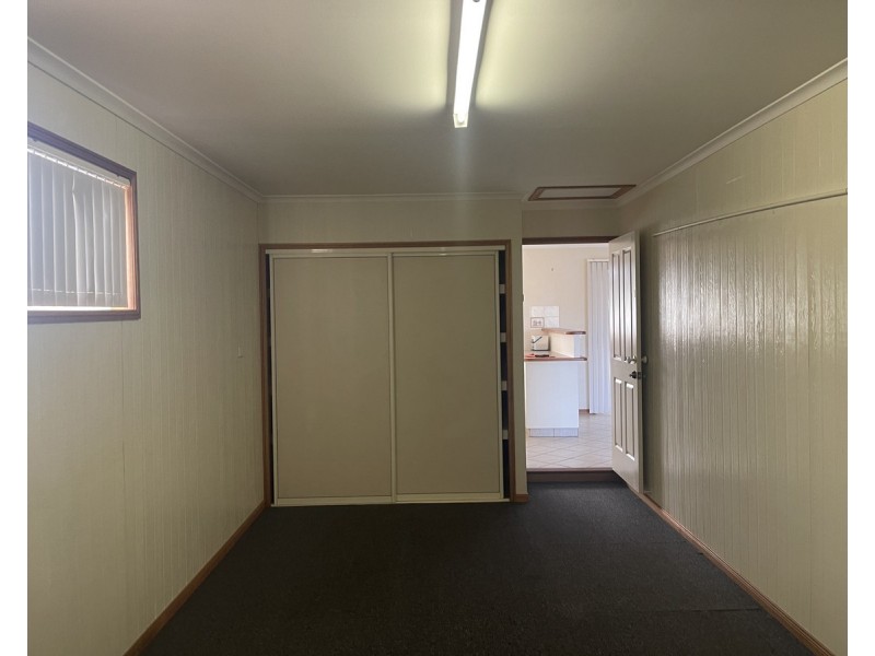 17 Edzill Street, Wilsonton Heights QLD 4350